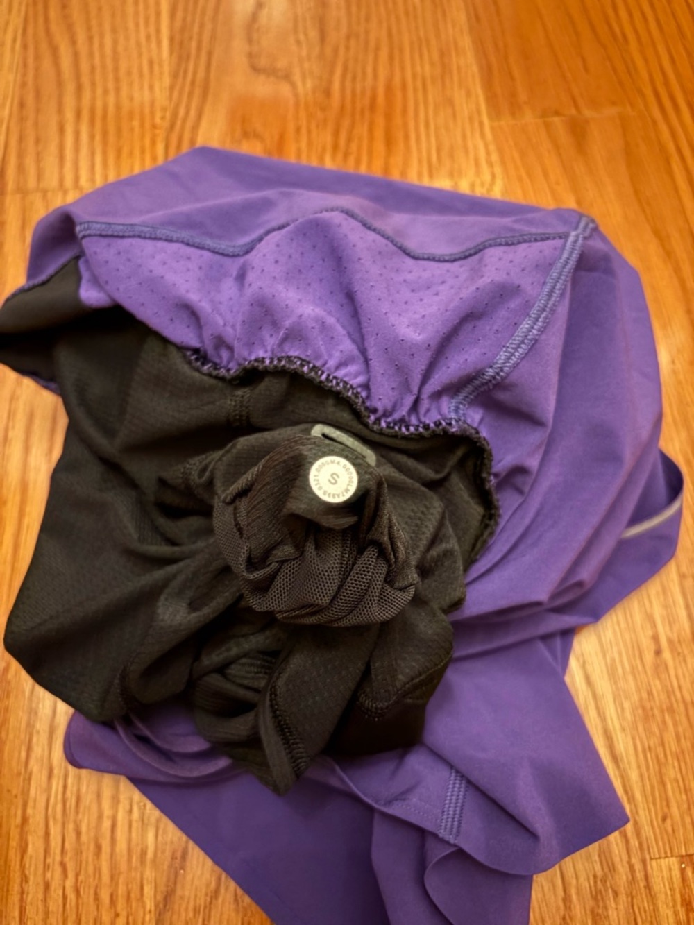 Lululemon Surge Shorts Purple - Picture 4 of 4